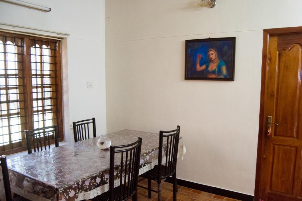 Texas Guest House Thiruvananthapuram Eksteriør bilde